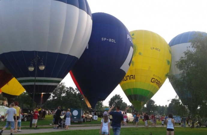 {Od 22 do 24 lipca kolorowe balony ekip z Polski i zagranicy wzbiją się nad Ełkiem i Jeziorem Ełckim.}